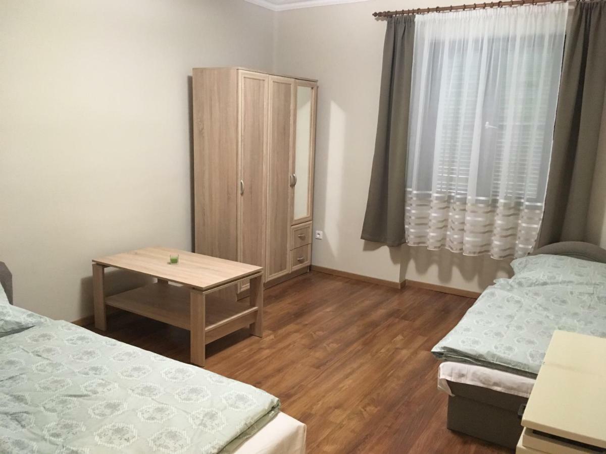 Vadászház Hotel Egyhazasradoc Esterno foto